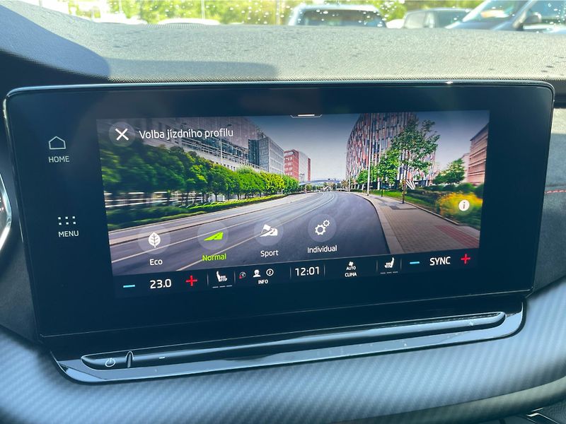Škoda Octavia COMBI 2.0 TDi DSG 7st. RS - fotka 21 z 29