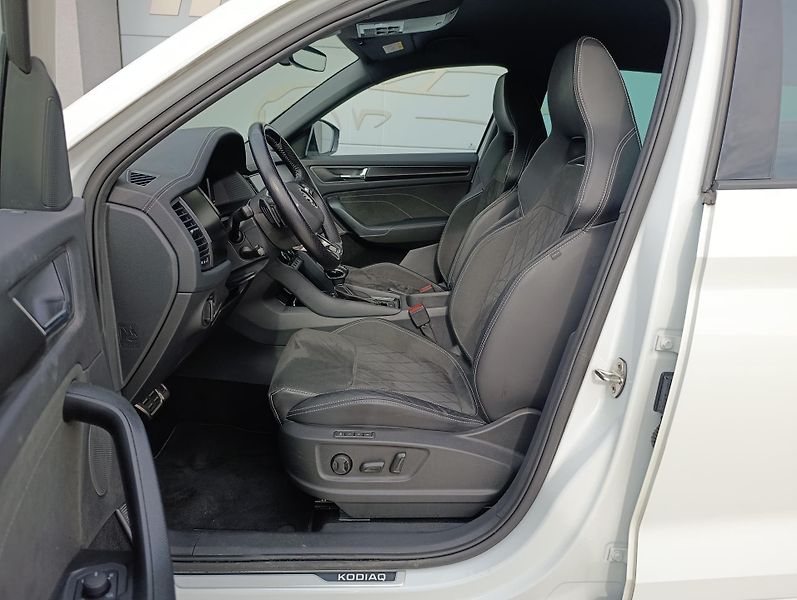 Škoda Kodiaq 2.0TDI 4X4 SPORTLINE 1.MAJ ČR  - fotka 12 z 34