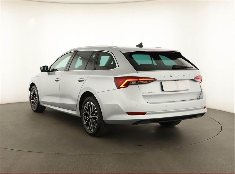 Škoda Octavia (2022) Style Plus 2.0 TDI, ČR,1.maj - fotka 4 z 15