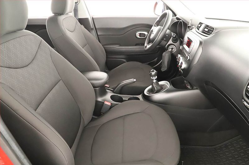 Kia Soul (2015) 1.6 GDI - fotka 7 z 15