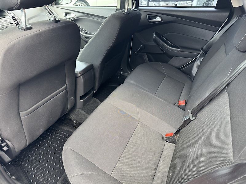 Ford Focus (2016) 1.6i Ti-VCT Klima Winter Paket - fotka 22 z 50