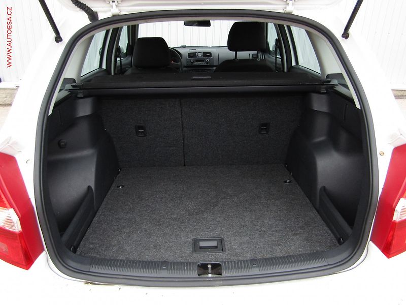 Škoda Fabia (2011) 1.2 TSi, Ambiente, +kola - fotka 7 z 18