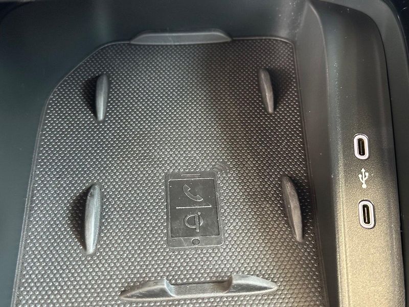 Škoda Kamiq (2021) 1.0TSi MONTE CARLO,NAVI,KAMERA - fotka 14 z 19