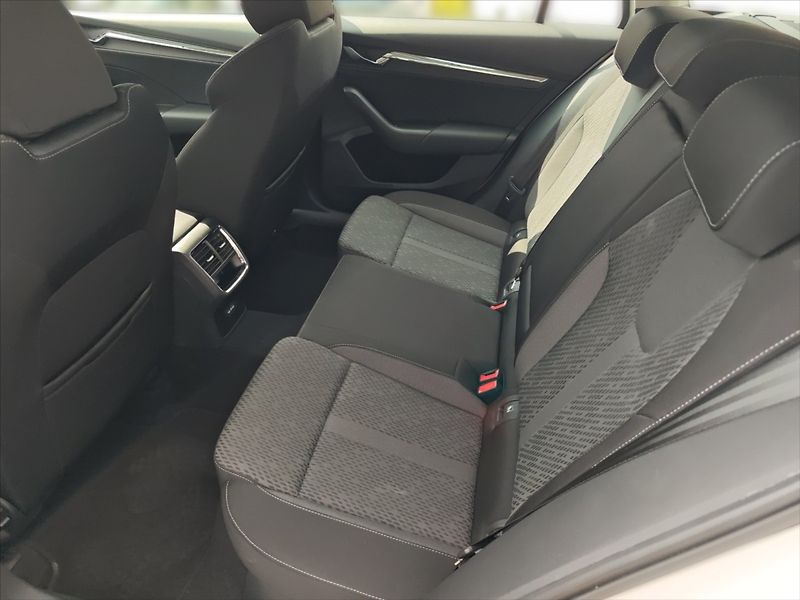 Škoda Octavia 1,5 TSI Style - fotka 7 z 11