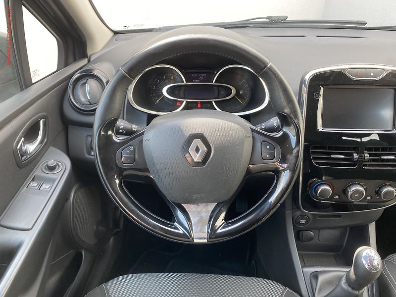 Renault Clio (2013) 1.5 dCi, AC, navi - fotka 11 z 15