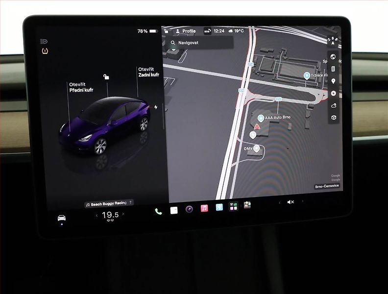 Tesla Model Y (2024) Long Range RWD 79kWh, SoH 92% - fotka 13 z 22