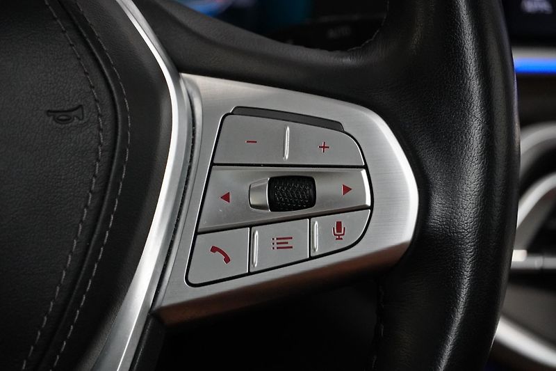 BMW X7 Xdrive40d,1MAJ,ČR,DPH,Tažné - fotka 29 z 45