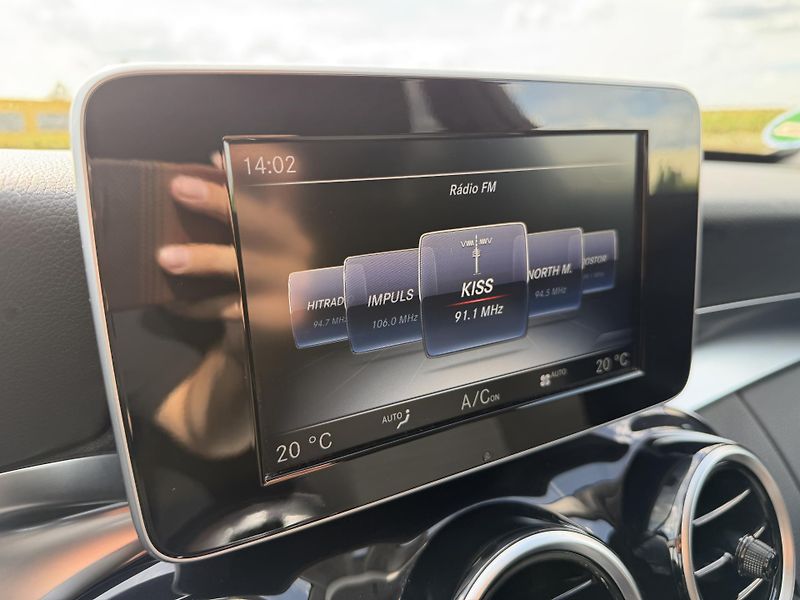 Mercedes-Benz Třídy C 180 CGI AUTOMAT LED NAVIGACE - fotka 20 z 38