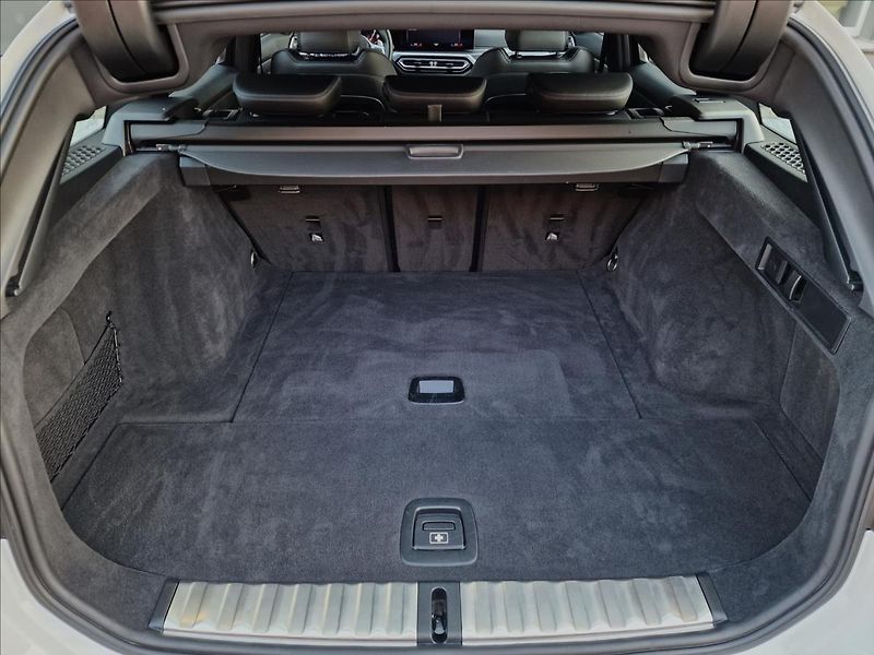 BMW Řada 3 320d xDrive M-Sport,ČR,1.Maj. - fotka 16 z 50