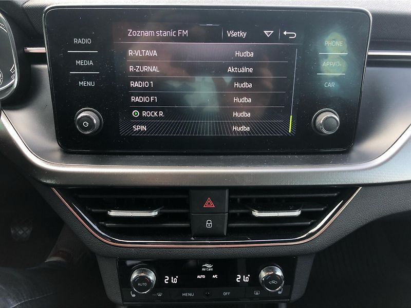 Škoda Scala 1.0TSI STYLE - fotka 20 z 28