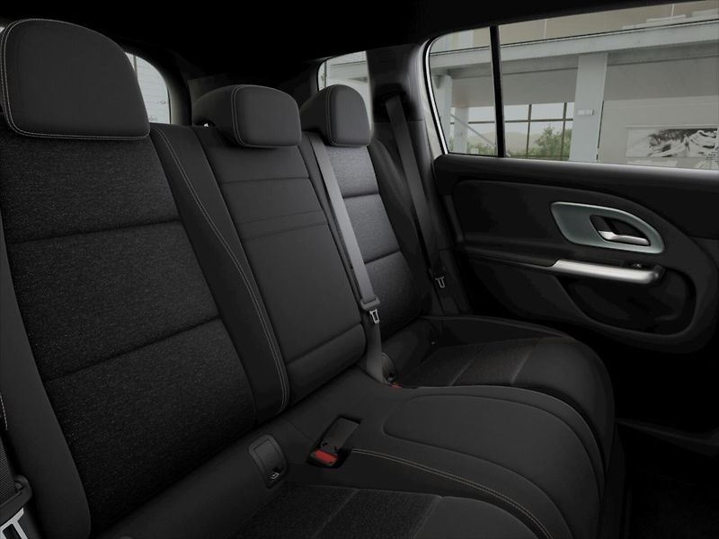 Mercedes-Benz GLB (2026) 1,5 200 4MATIC - fotka 8 z 9
