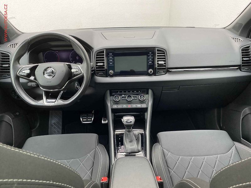 Škoda Karoq (2021) 1.5 TSi, SportLine, DSG - fotka 8 z 19