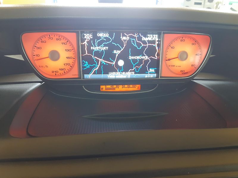 Citroën C8 2.0 HDI DIGIKLIMA NAVI TAŽNÉ - fotka 10 z 24