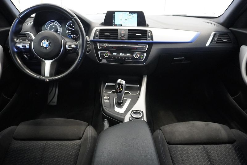 BMW Řada 1 120D 2,0 M-SPORT AUTOMAT - fotka 19 z 28
