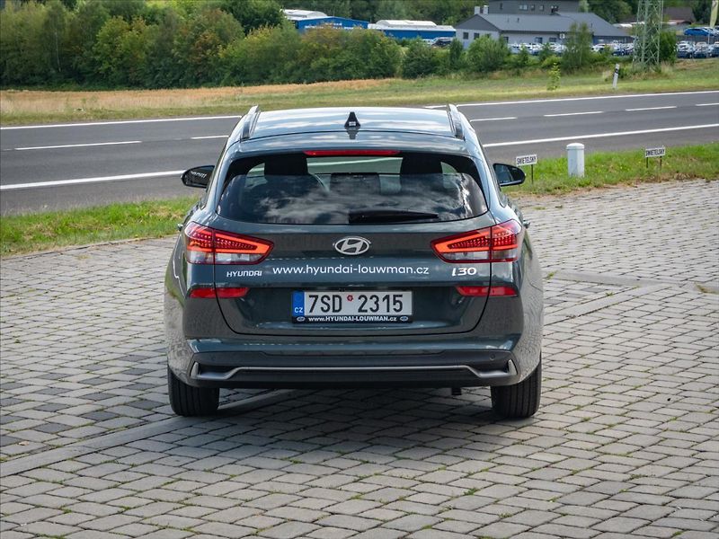Hyundai i30 1,0 T-GDI MT STYLE - fotka 6 z 14