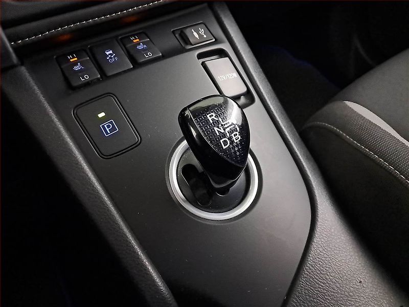 Toyota Auris (2016) Hybrid, Automat, Serv.kniha - fotka 13 z 18
