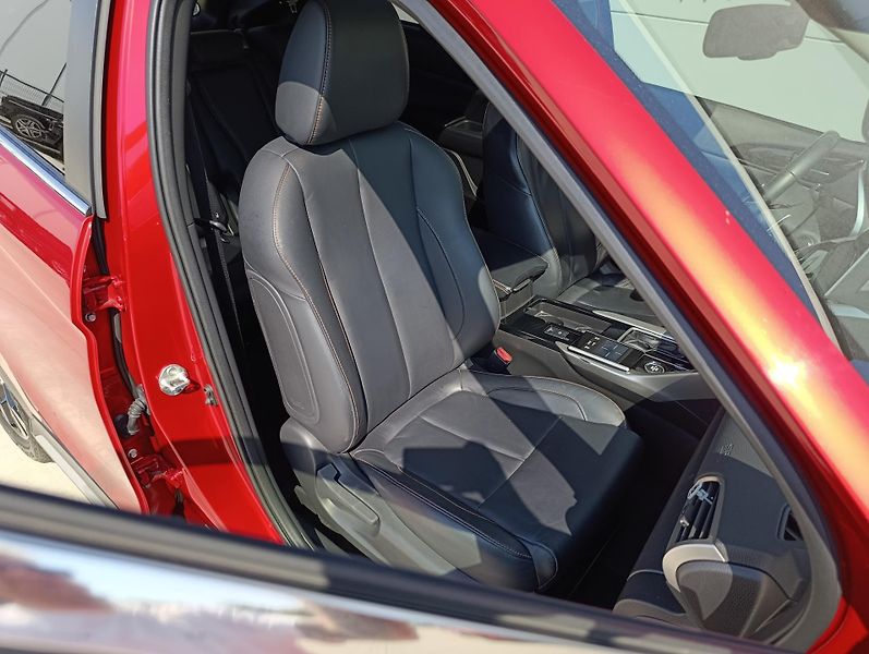 Mitsubishi Eclipse Cross 1.5T-MIVEC INSTYLE ČR  - fotka 17 z 35