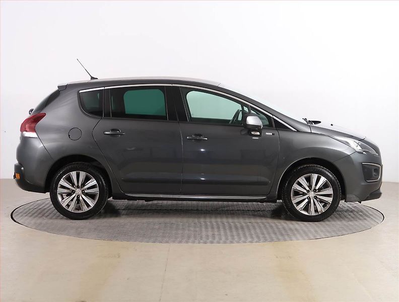 Peugeot 3008 (2016) 1.6 BlueHDi, Automat - fotka 6 z 21