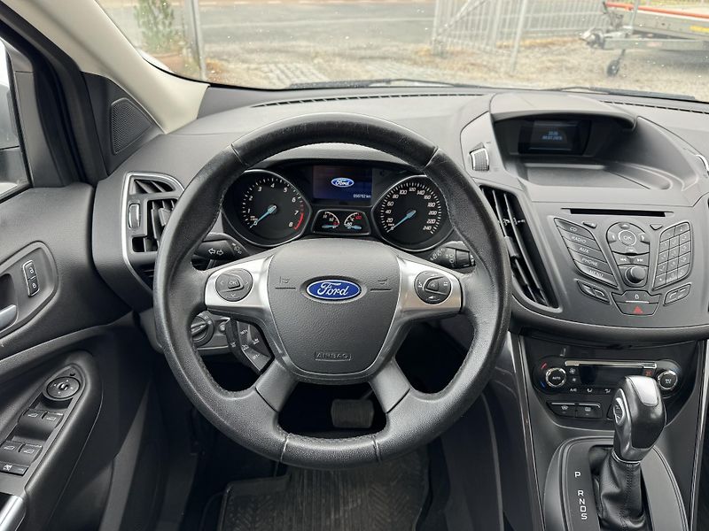 Ford Kuga (2014) 1.6 134 kw, 4x4, Bohatá výbava - fotka 12 z 31