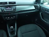 Škoda Fabia (2015) 1.2 TSI, Tempomat - náhled 8