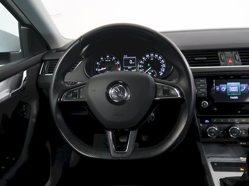 Škoda Octavia (2014) ELEGANCE 1.4TSI 103KW - fotka 16 z 33
