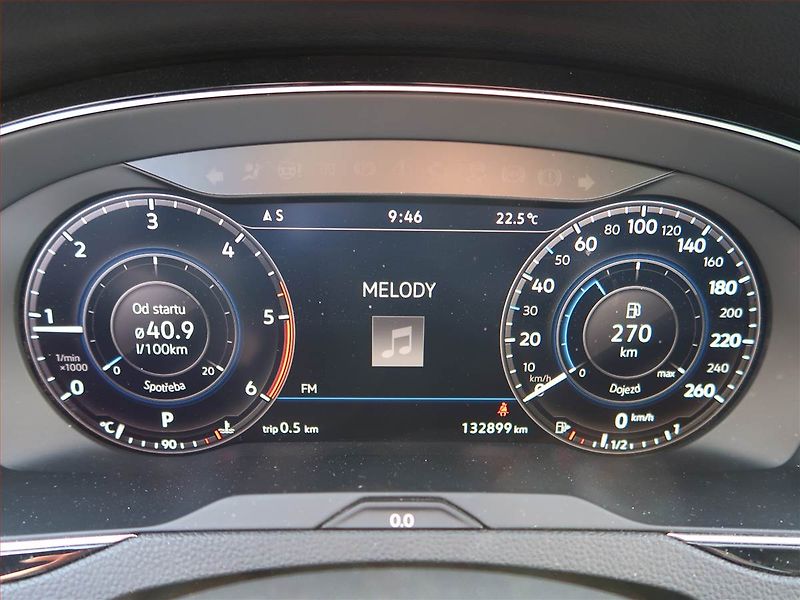 Volkswagen Passat (2018) 2.0 TDI, Automat, Kůže, Navi - fotka 11 z 20