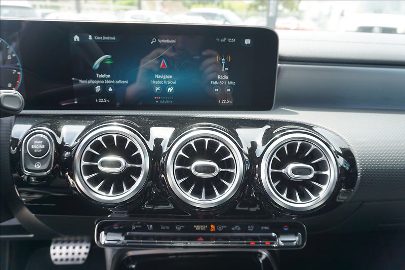 Mercedes-Benz CLA 2,0 45 S SB 4M+ - fotka 14 z 20