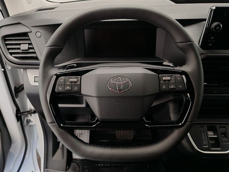 Toyota ProAce Panel Van L2 - 2.0L Diesel 177 - fotka 18 z 26