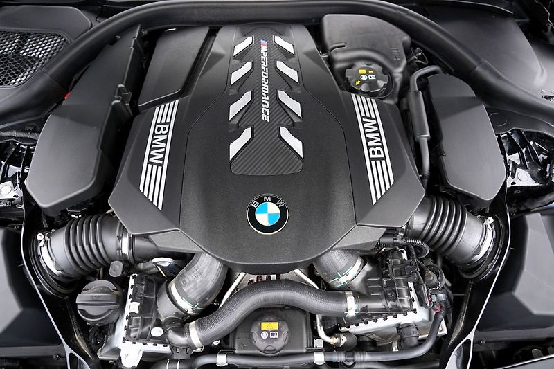 BMW Řada 5 M550i xDrive/Lasery,HUD/530PS - fotka 10 z 44