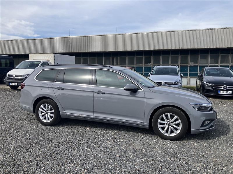 Volkswagen Passat 2,0 TAŽNÉ, KEYLESS, EL.KUFR - fotka 7 z 36