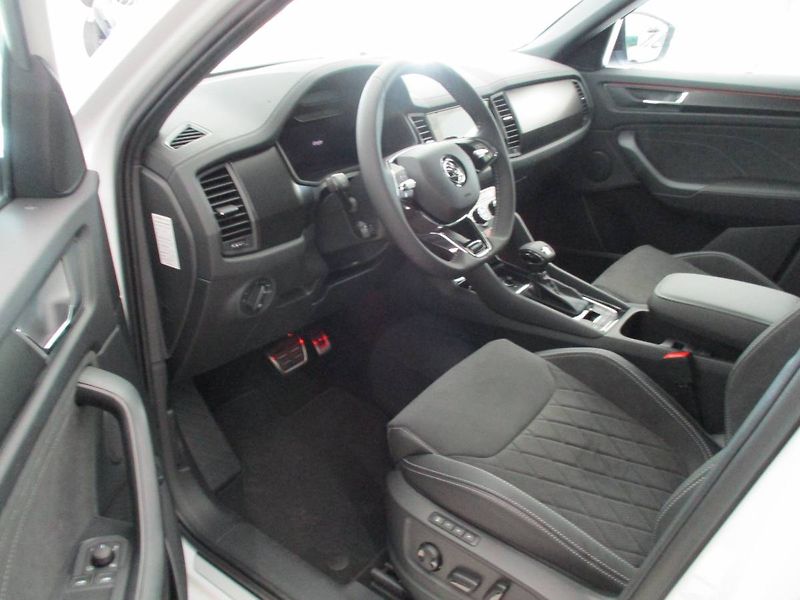 Škoda Kodiaq Sportline 2,0TDI/147kW 4x4 DSG - fotka 4 z 14