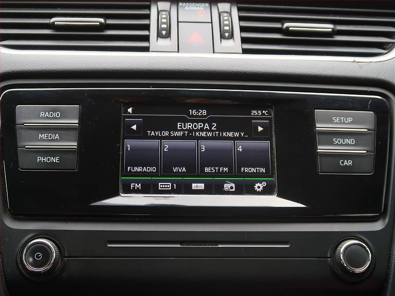 Škoda Octavia (2016) Ambition 1.6 TDI, Tempomat - fotka 12 z 16
