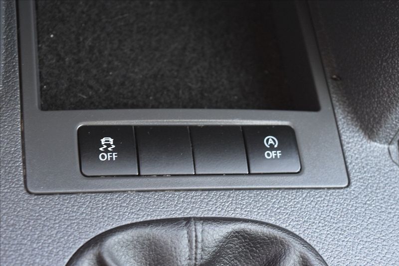 Volkswagen Caddy 1,6 TDI 77KW BEZ KOROZE - fotka 43 z 48