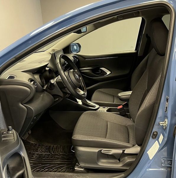 Toyota Yaris 1.5 Hybrid AT COMFORT STYLE TE - fotka 8 z 16