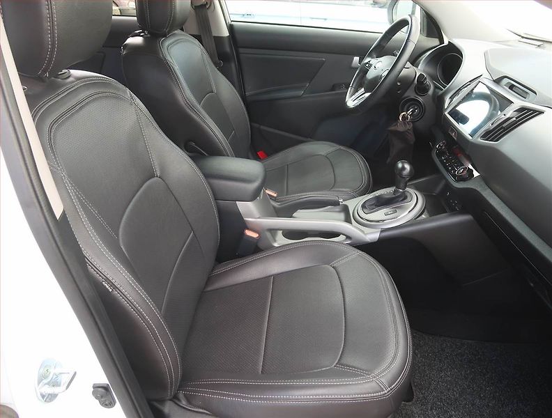 Kia Sportage (2015) 2.0 CRDi, 4X4, Automat - fotka 9 z 18