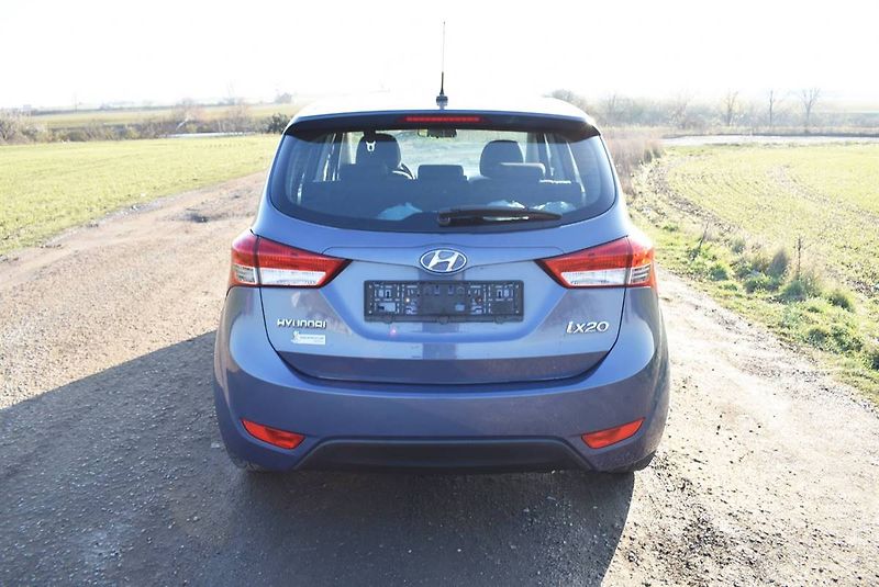 Hyundai ix20 1,4 16V 1.MAJ,AC,SERVIS AKCE - fotka 5 z 16