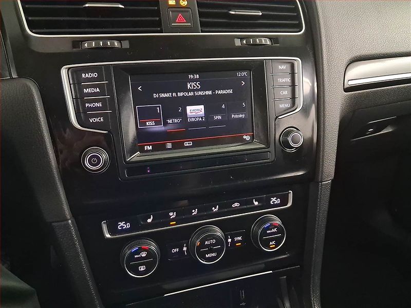 Volkswagen Golf (2014) Highline 1.6 TDI, Navi - fotka 12 z 15