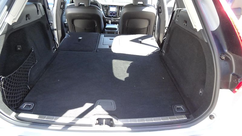 Volvo XC60  B4 Awd Taž.zař.Navi + - fotka 35 z 70