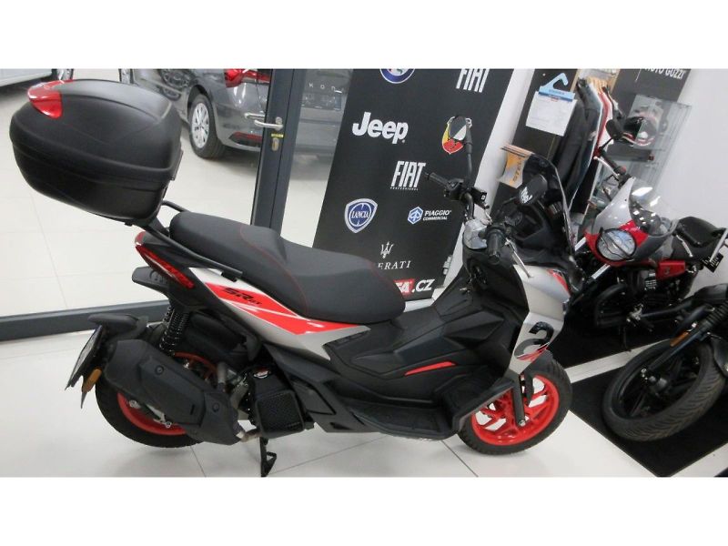 Aprilia (2026) SR GT 125 SPORT e5+ - fotka 9 z 12