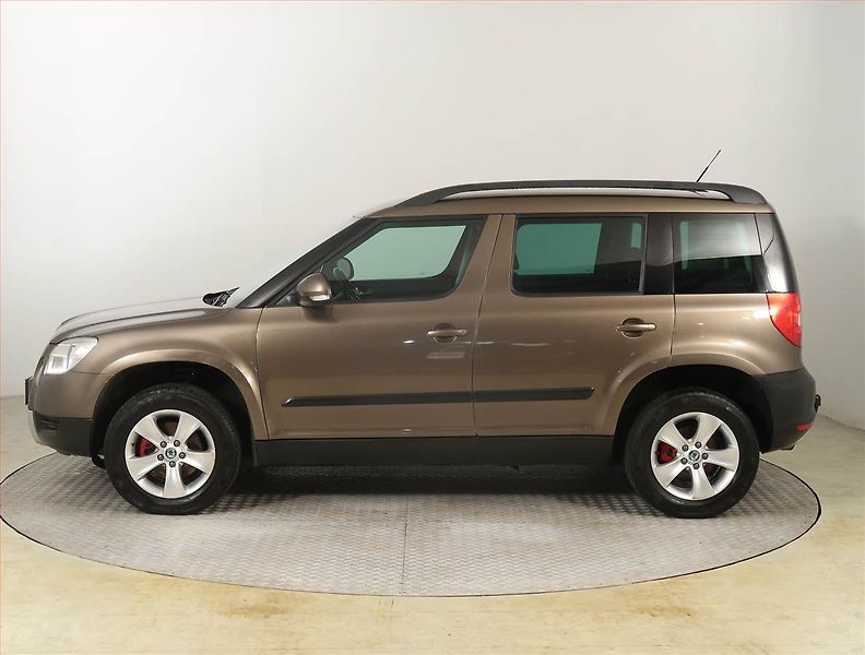 Škoda Yeti (2011) 1.8 TSI, 4X4, Tempomat - fotka 3 z 16
