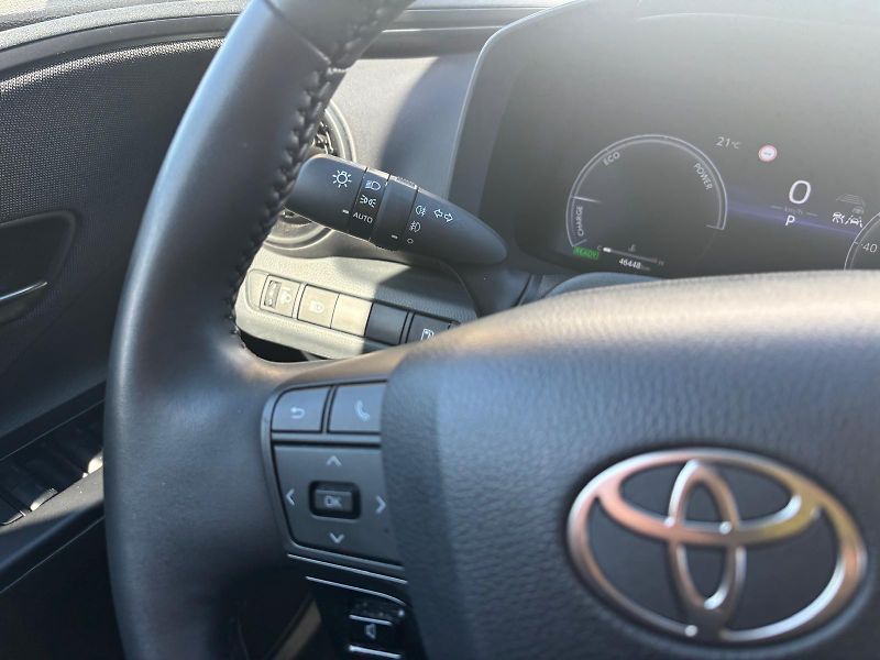Toyota C-HR 1,8 HEV e-CVT Style - fotka 16 z 28