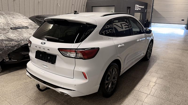 Ford Kuga (2022) 2.0d ST-Line,4x4,ČR,SERVIS - fotka 13 z 44