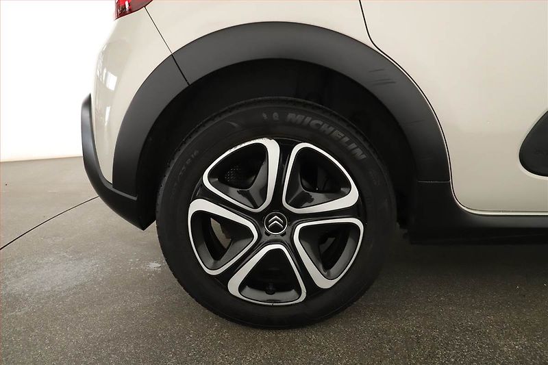Citroën C3 (2018) 1.2 PureTech, Automat - fotka 17 z 17