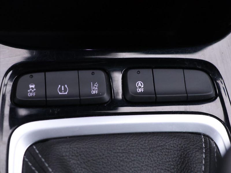 Opel Crossland 1,2 T 81kW CZ Elegance Záruka - fotka 20 z 28