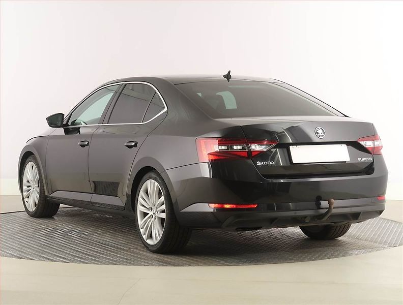 Škoda Superb (2015) Style 2.0 TDI, Automat, Kůže - fotka 4 z 27