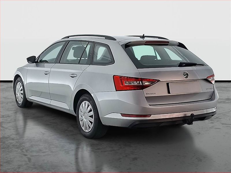 Škoda Superb (2019) 2.0 TDI, Park. senzory - fotka 4 z 15