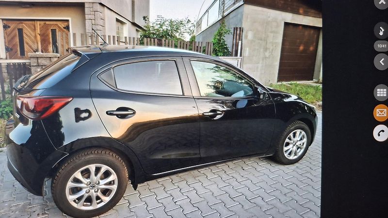 Mazda 2 1.5 sport  66kw  facelit - fotka 8 z 39