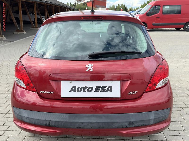 Peugeot 207 (2010) 1.4i, ČR, AC - fotka 5 z 14