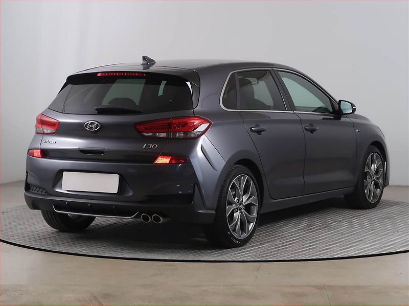 Hyundai i30 (2019) N-Line 1.4 T-GDI, Serv.kniha - fotka 5 z 15