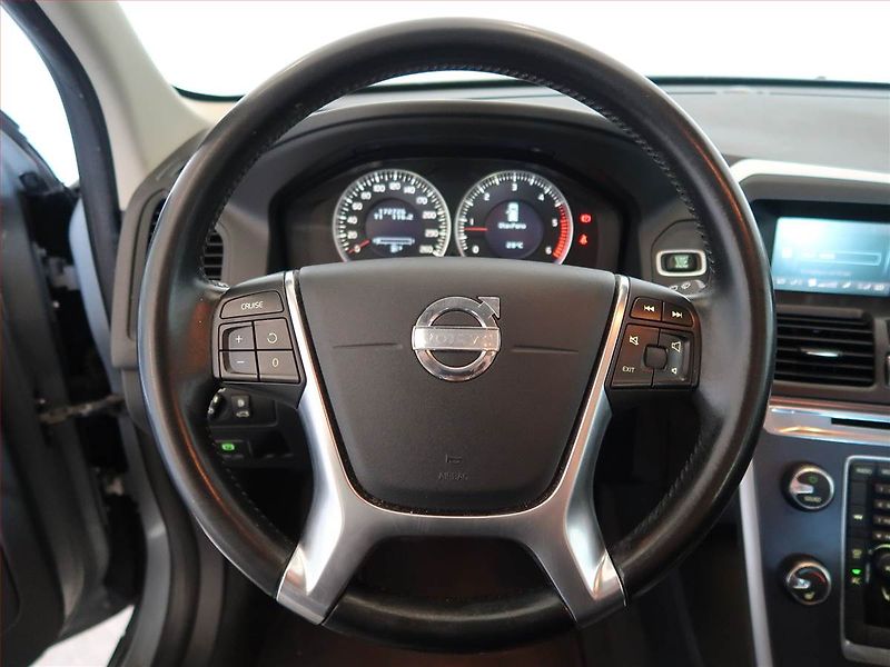 Volvo XC60 (2011) Ocean Race 2.4 D, 4X4 - fotka 14 z 14